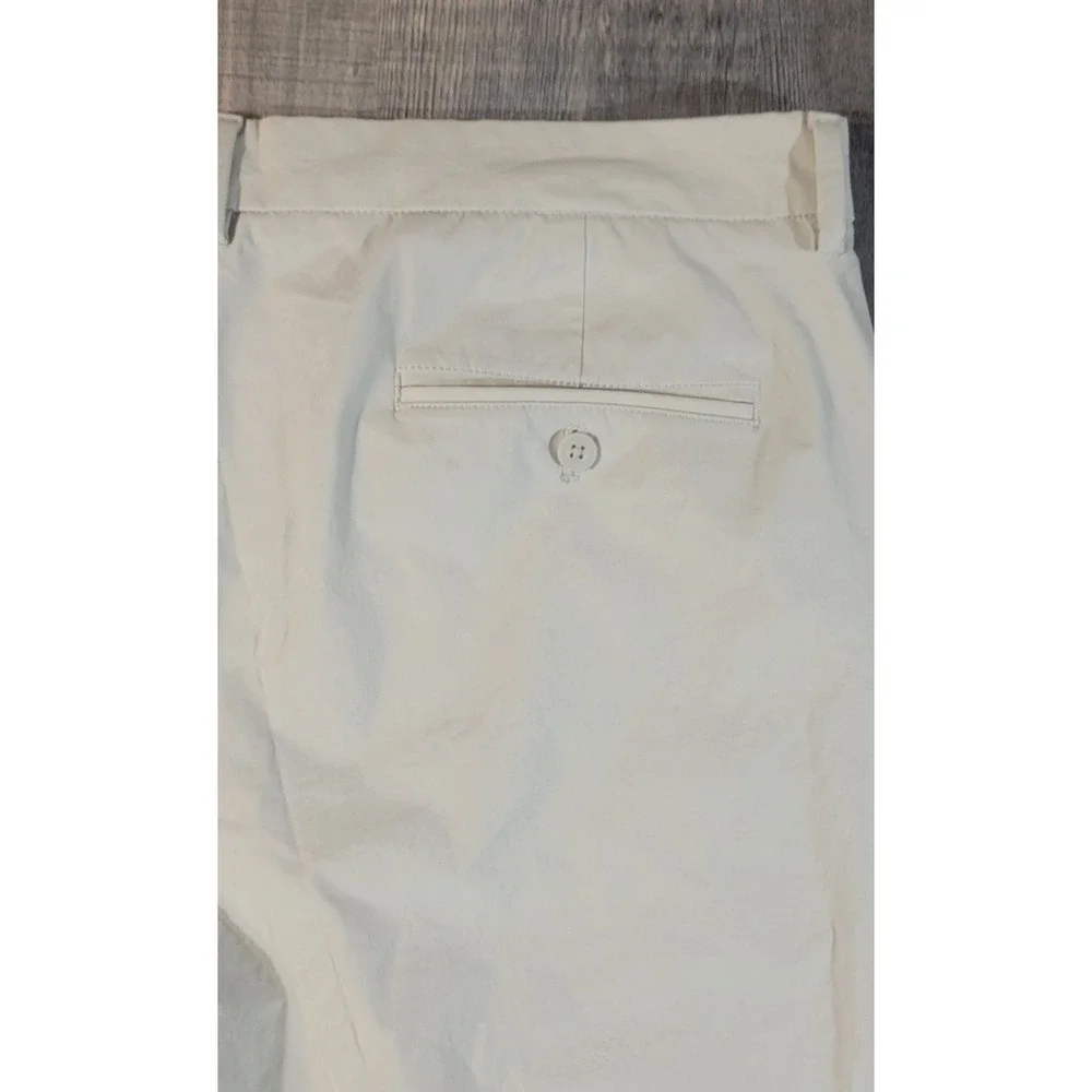 Vineyard Vines On The Go Men 38 Beige Cream Nylon Stretch OTG Shorts - Picture 9 of 12